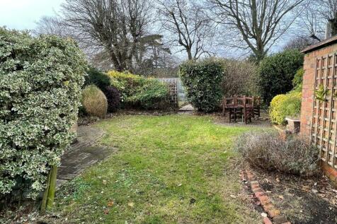 Rear Garden.,.jpg