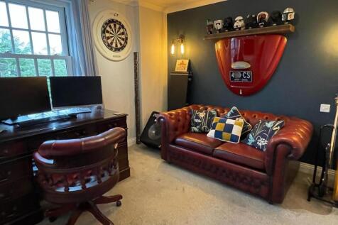 Bedroom,..jpg