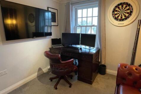 Bedroom,.jpg