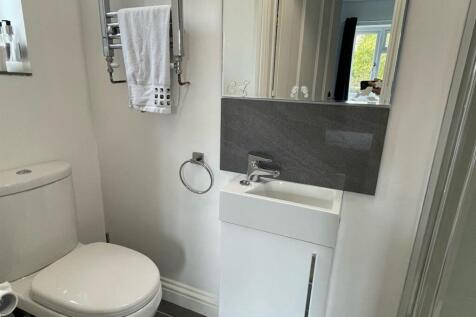 Shower Room.jpg