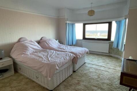 Bedroom.jpg