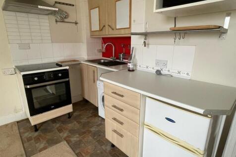Kitchen..jpg