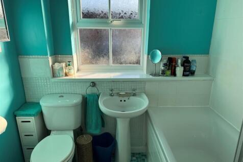 Bathroom.jpg