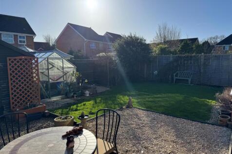 Rear Garden..,.jpg