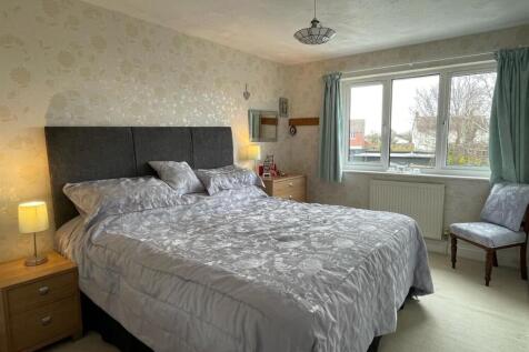 Bedroom&#39;.jpg