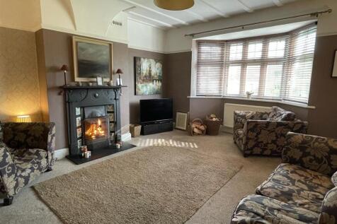 Sitting Room..jpg