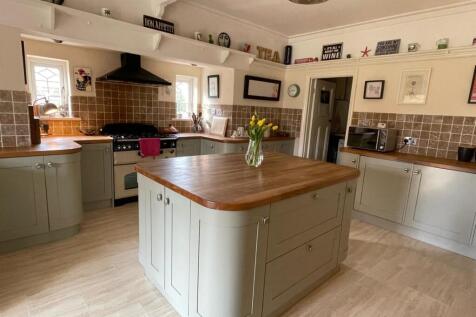 Kitchen..jpg