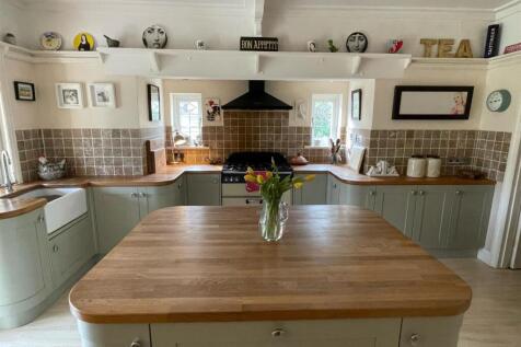 Kitchen;.jpg