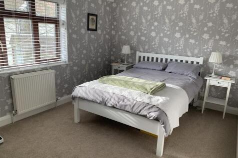 Bedroom,,.jpg