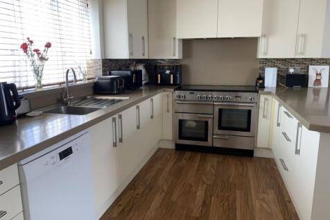 Kitchen..jpg