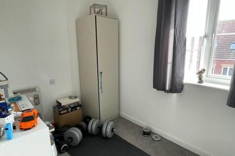 Bedroom;;.jpg