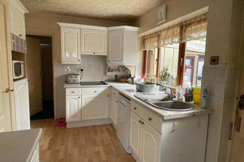 Kitchen..jpg