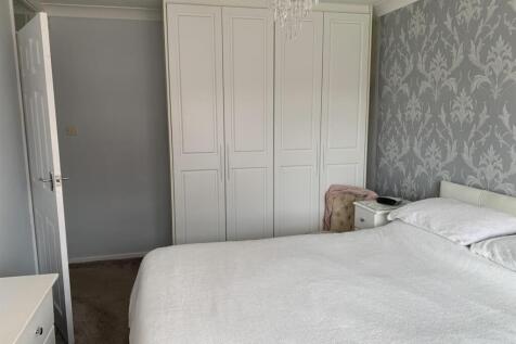 Bedroom,.jpg