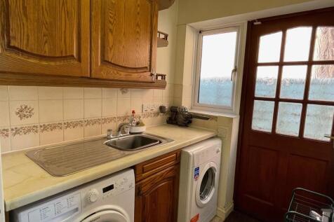 Kitchen..jpg