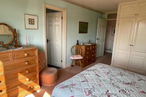 Bedroom,.jpg