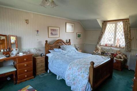 Bedroom,,.jpg