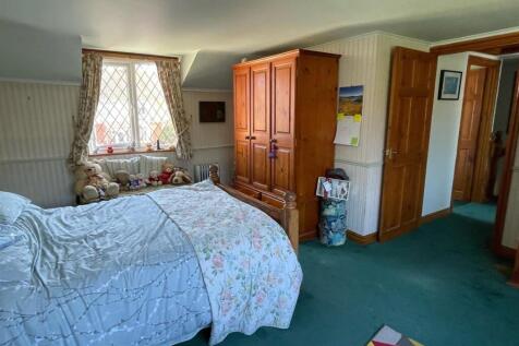 Bedroom..jpg