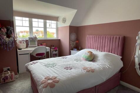 Bedroom,.jpg