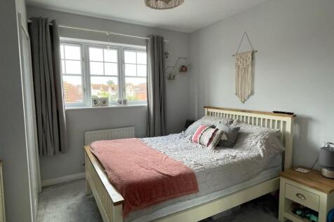 Master bedroom.jpg