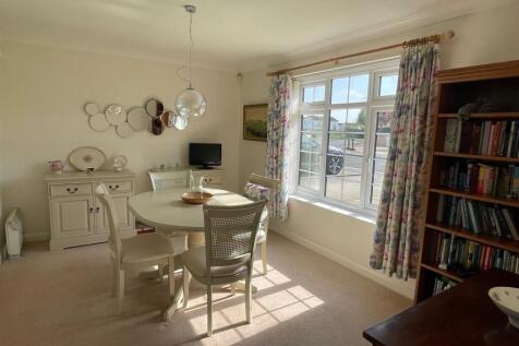 Dining Room.jpg