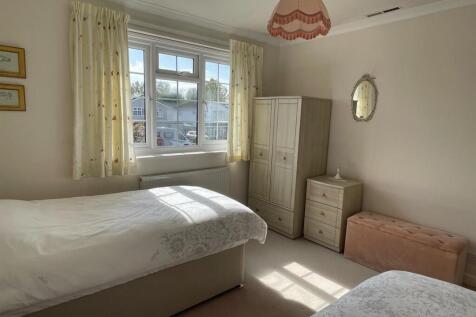 Bedroom;.jpg