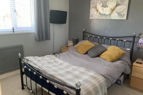 Bedroom,,.jpg