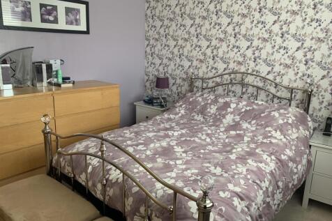 Bedroom&#39;.jpg