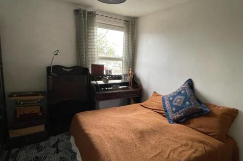Bedroom;.jpg