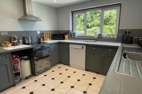 Kitchen..jpg