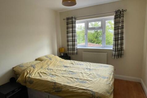 Bedroom,.jpg