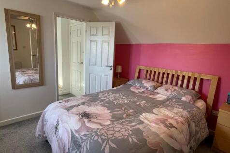 Bedroom,.jpg