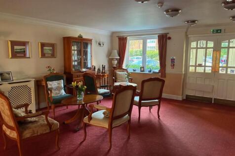 Guest Lounge..jpg