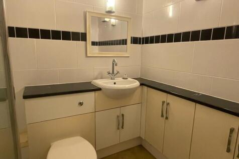 Shower Room.jpg