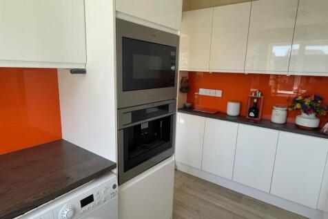 Kitchen..jpg