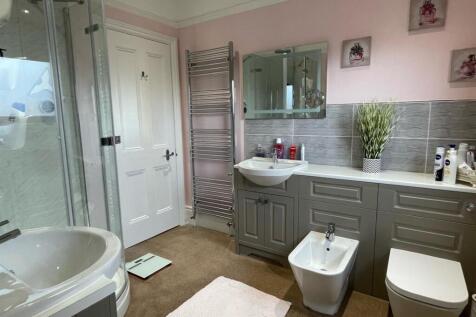 Shower Room..jpg