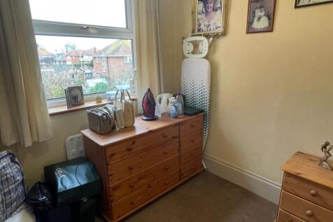 Bedroom,.jpg