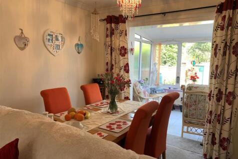 Dining Area.jpg