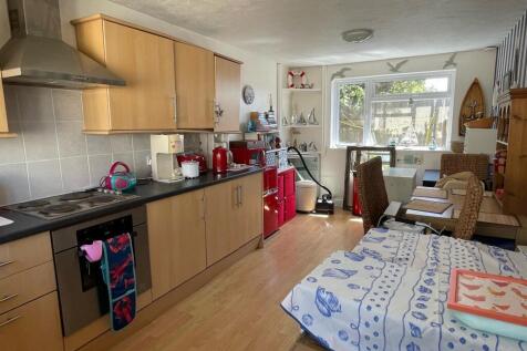 Kitchen..jpg