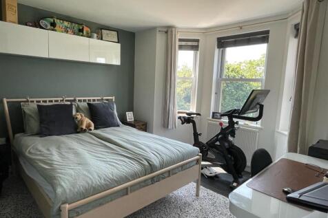 Bedroom2..jpg