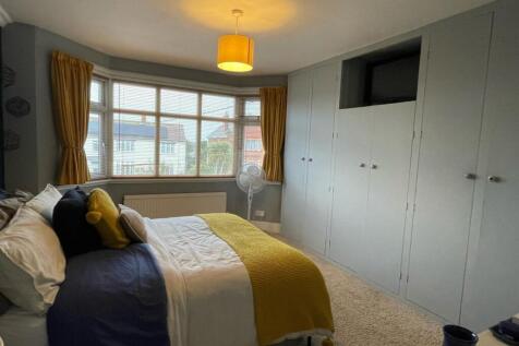 Bedroom1,.jpg