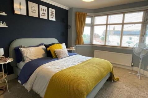 Bedroom1..jpg