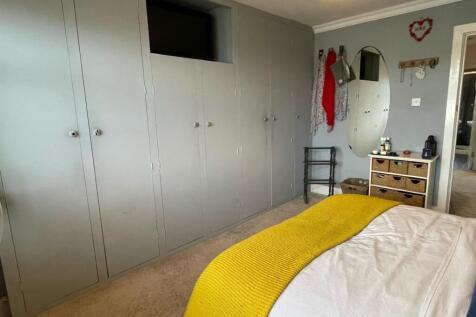 Bedroom1.jpg