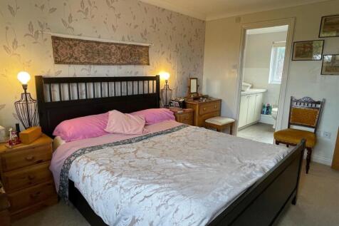 Main bedroom.jpg
