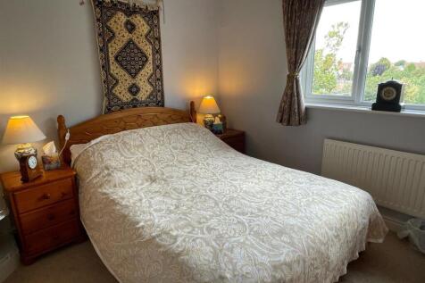 Bedroom 4.jpg