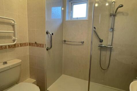 shower room..jpg