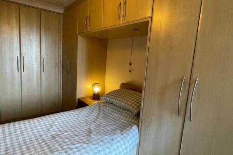 Bedroom.jpg