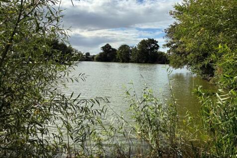 Lake 2.jpg