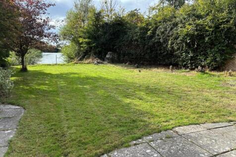 Rear garden.jpg