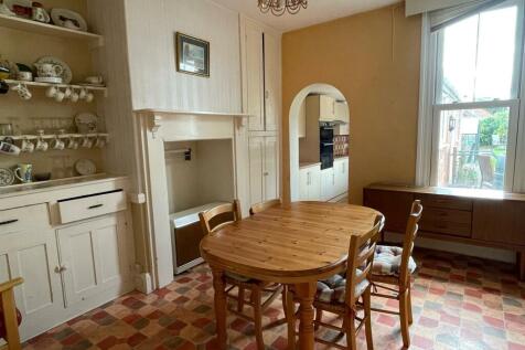 Dining Room.jpg