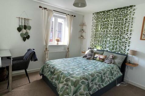 Bedroom&#39;.jpg